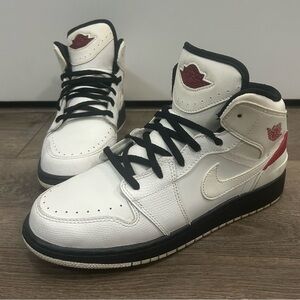 Nike Air Jordan 1 Retro 86 (6 Youth Wide)